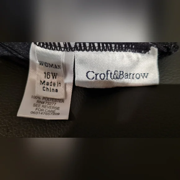 Croft and Barrow Tankini Swim top - Picture 4 of 4